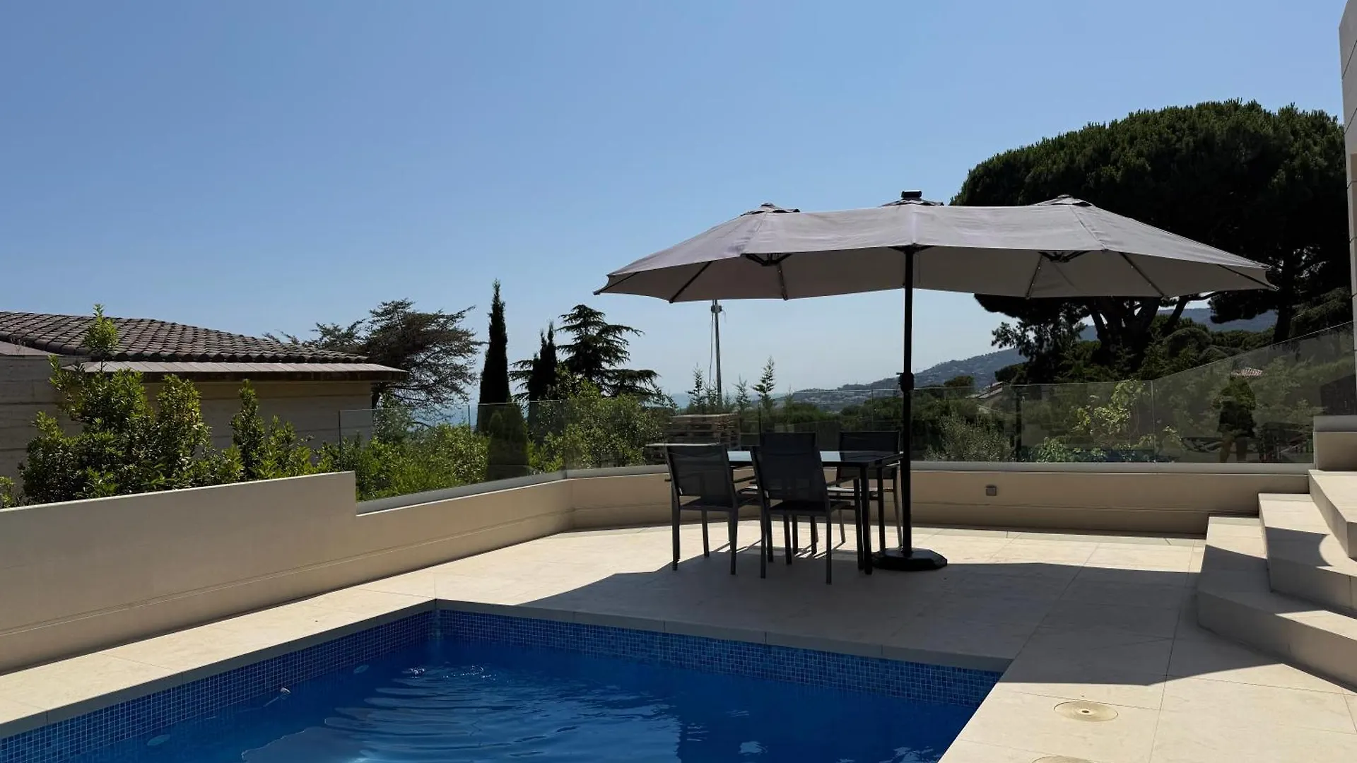 Panoramic Montain Villa Cabrils 0*,